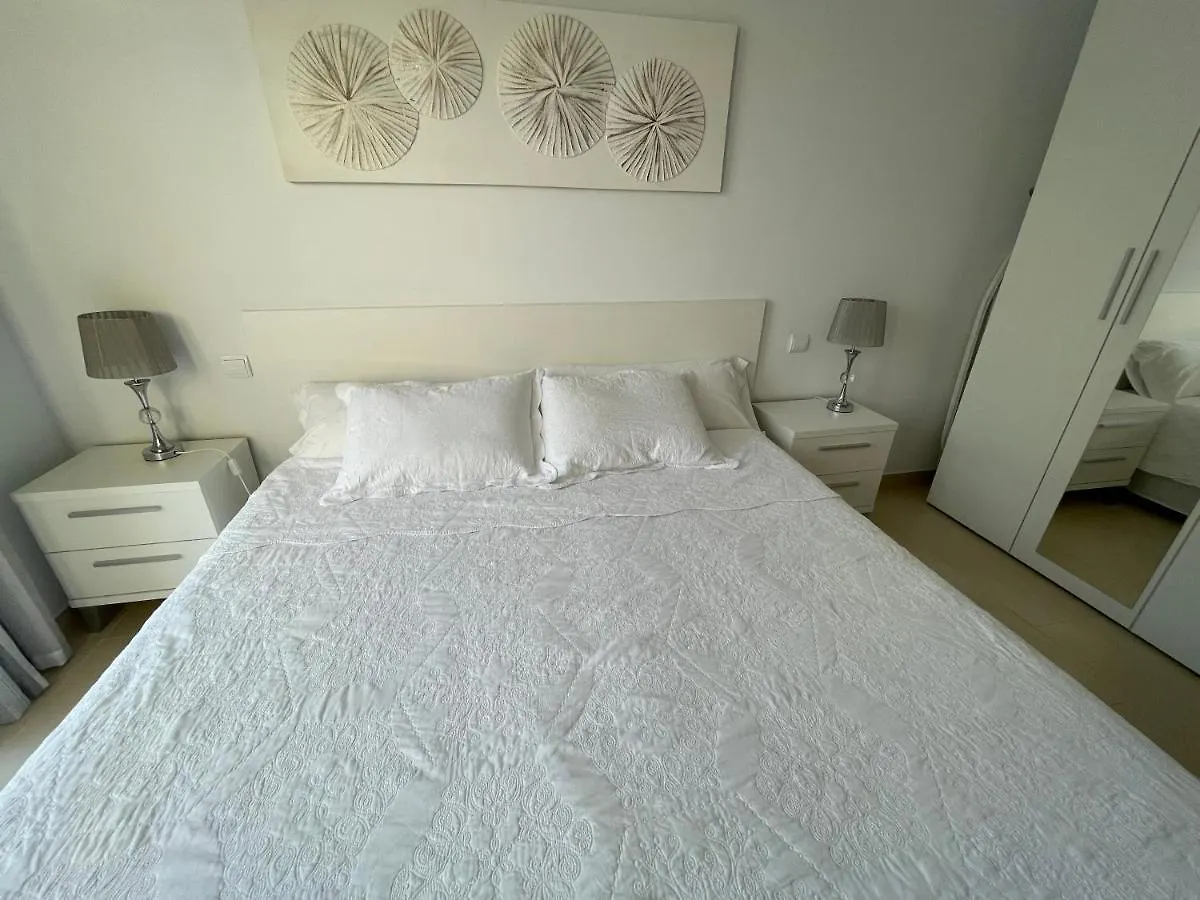 Отель Royal Suites Estepona By Croma